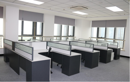 多雨季節，辦（bàn）公家具防（fáng）潮除濕很重要