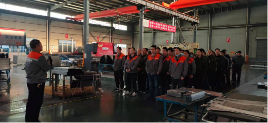 花城辦公（gōng）家具有限公司車間早間日常